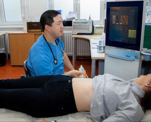 Ultraschalluntersuchung bei einer Patientin