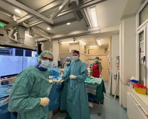 Klinik Ottakring Herzkatheter Live Case 2025 4 Mitarbeiter im OP-Saal
