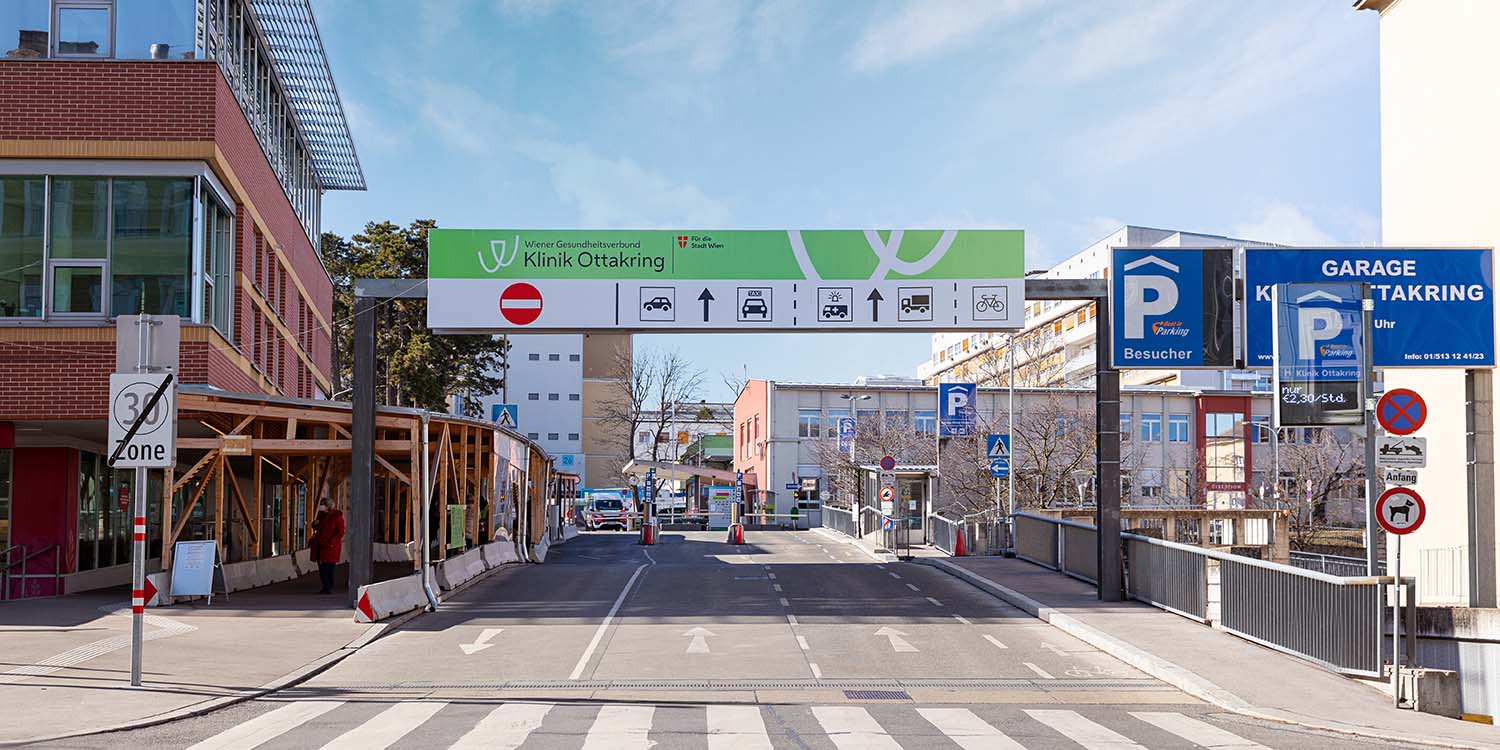 Einfahrt der Klink Ottakring