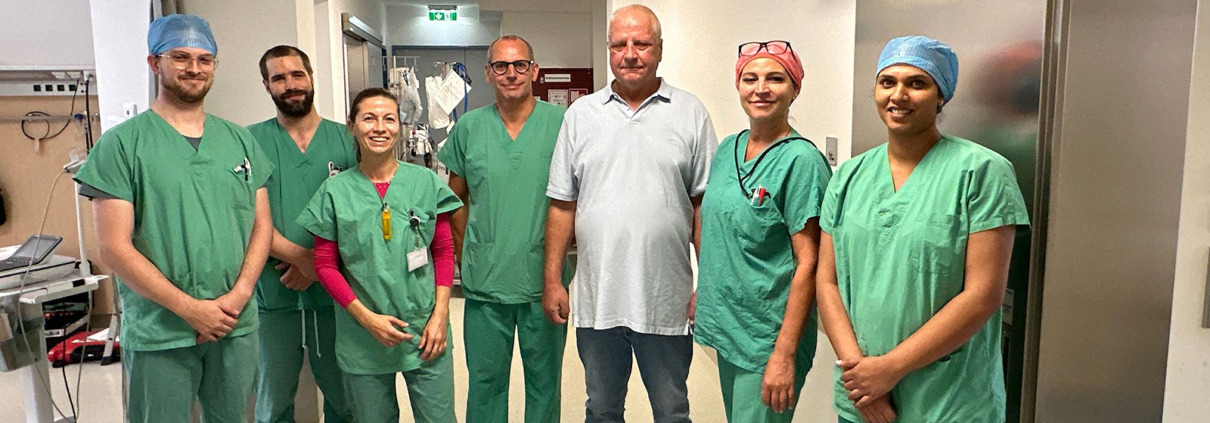 Team der Kardiologie mit Patient in der Klinik Ottakring